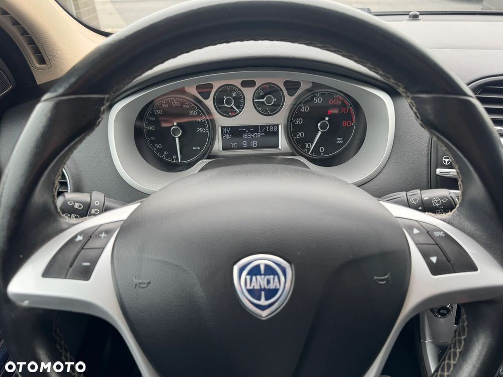 Lancia Delta 1.4 MultiAir 16v Platinum - 21