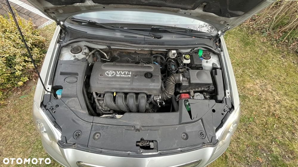 Toyota Avensis 1.8 VVT-i Luna - 5