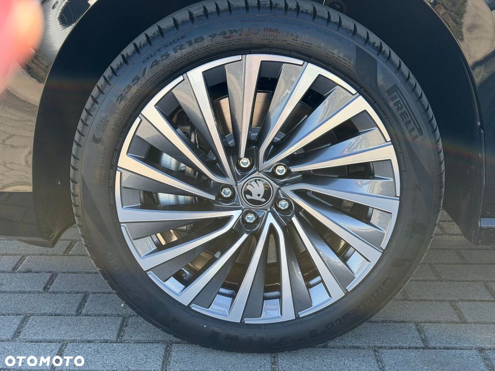 Skoda Superb 2.0 TSI L&K DSG - 11