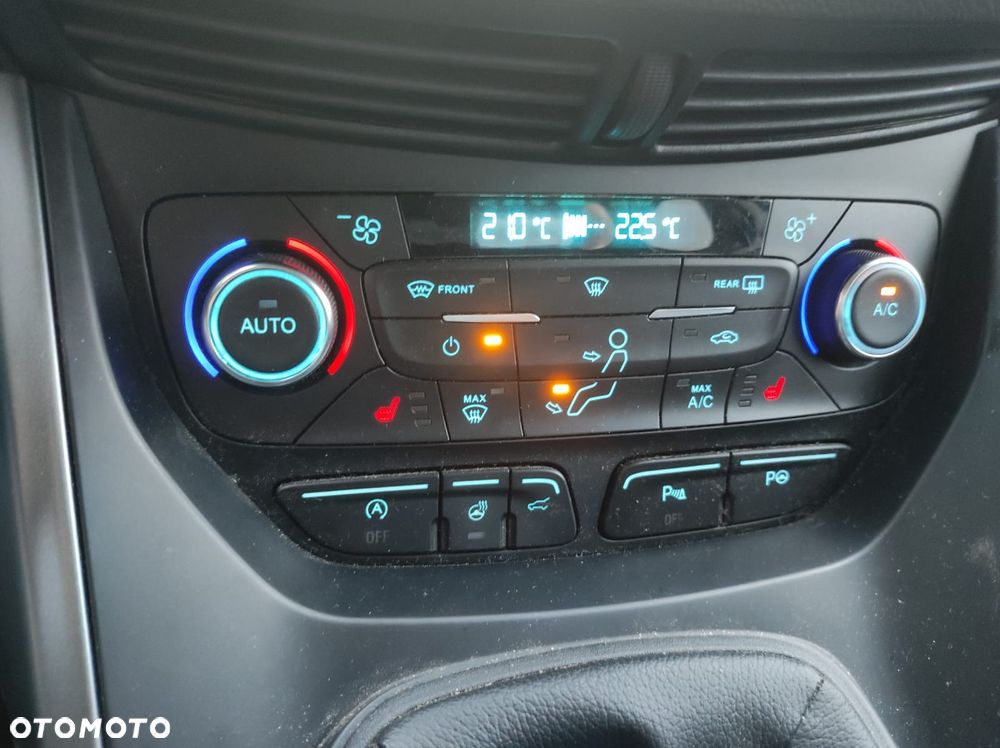 Ford Kuga 1.5 EcoBoost FWD Titanium ASS MMT6 - 8