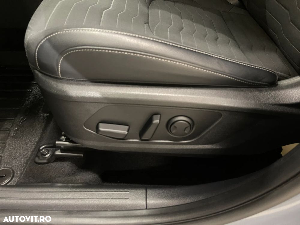 Kia Sportage 1.6 T-GDI HEV 6AT 4x2 Business Line - 25