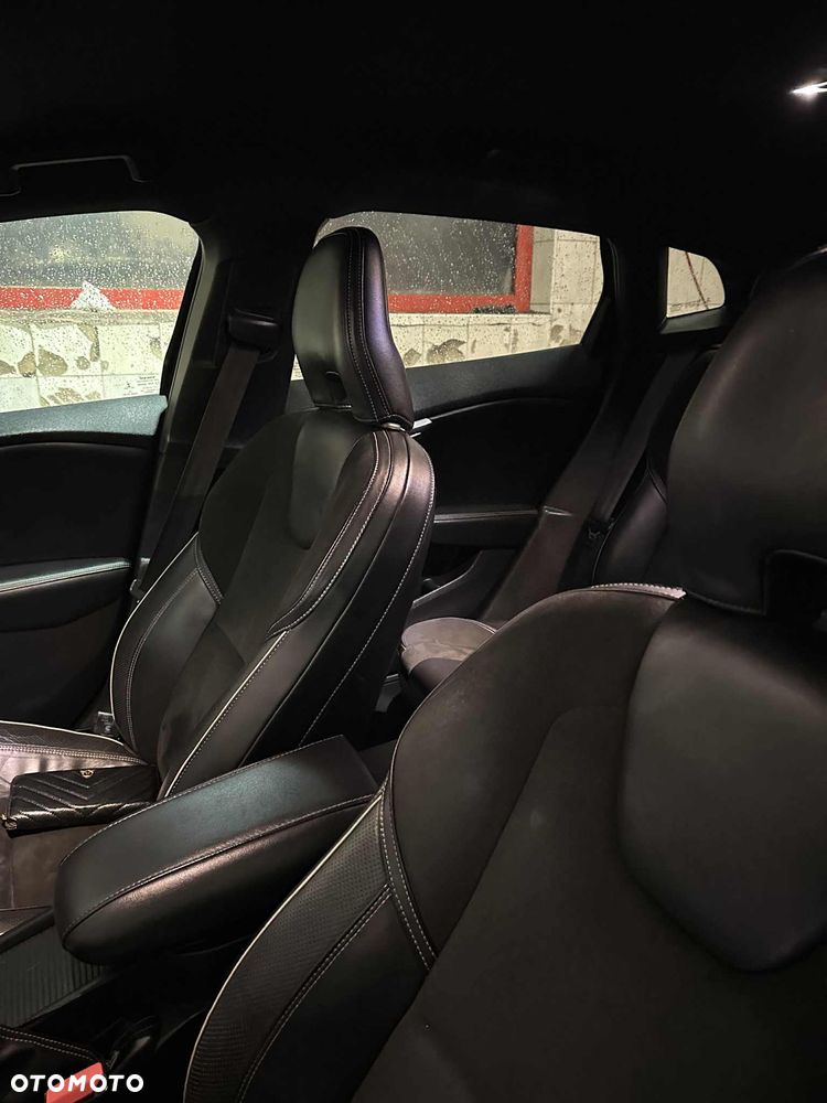 Volvo V40 D4 Drive-E R-Design Momentum - 7