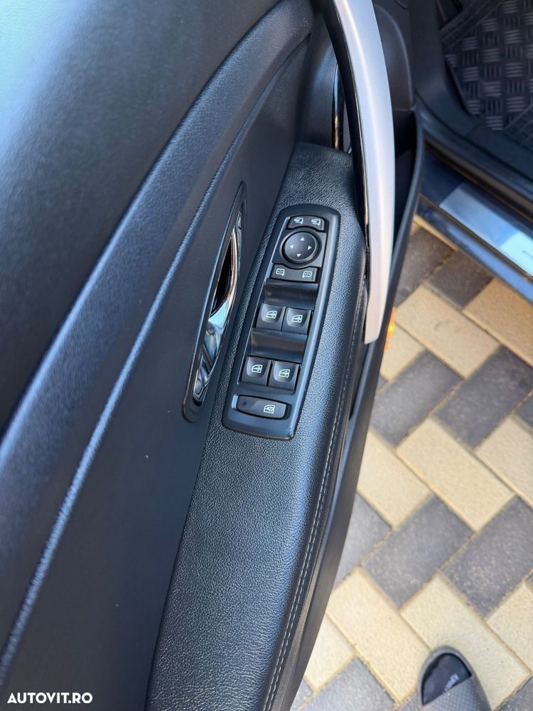 Renault Megane 2012 photo 2