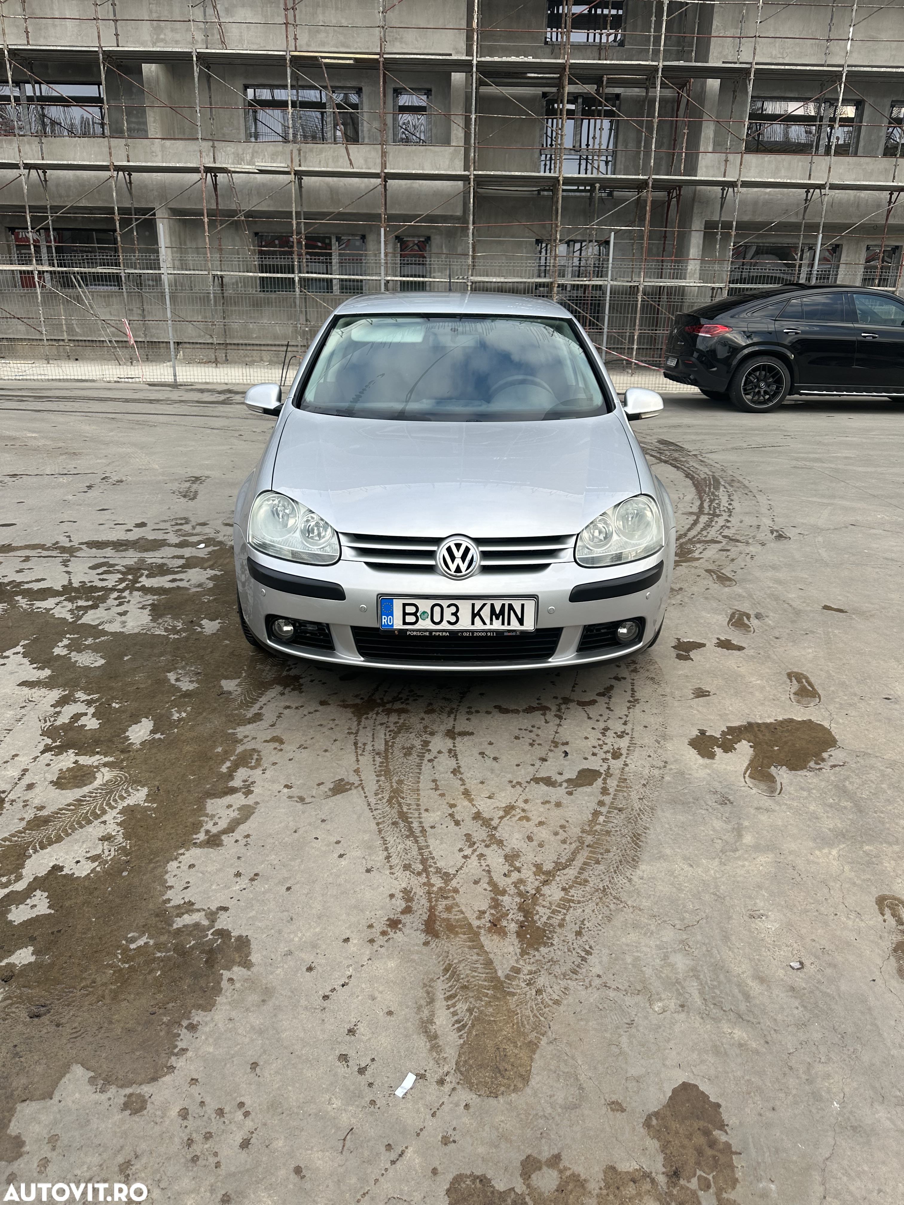 Volkswagen Golf - 2