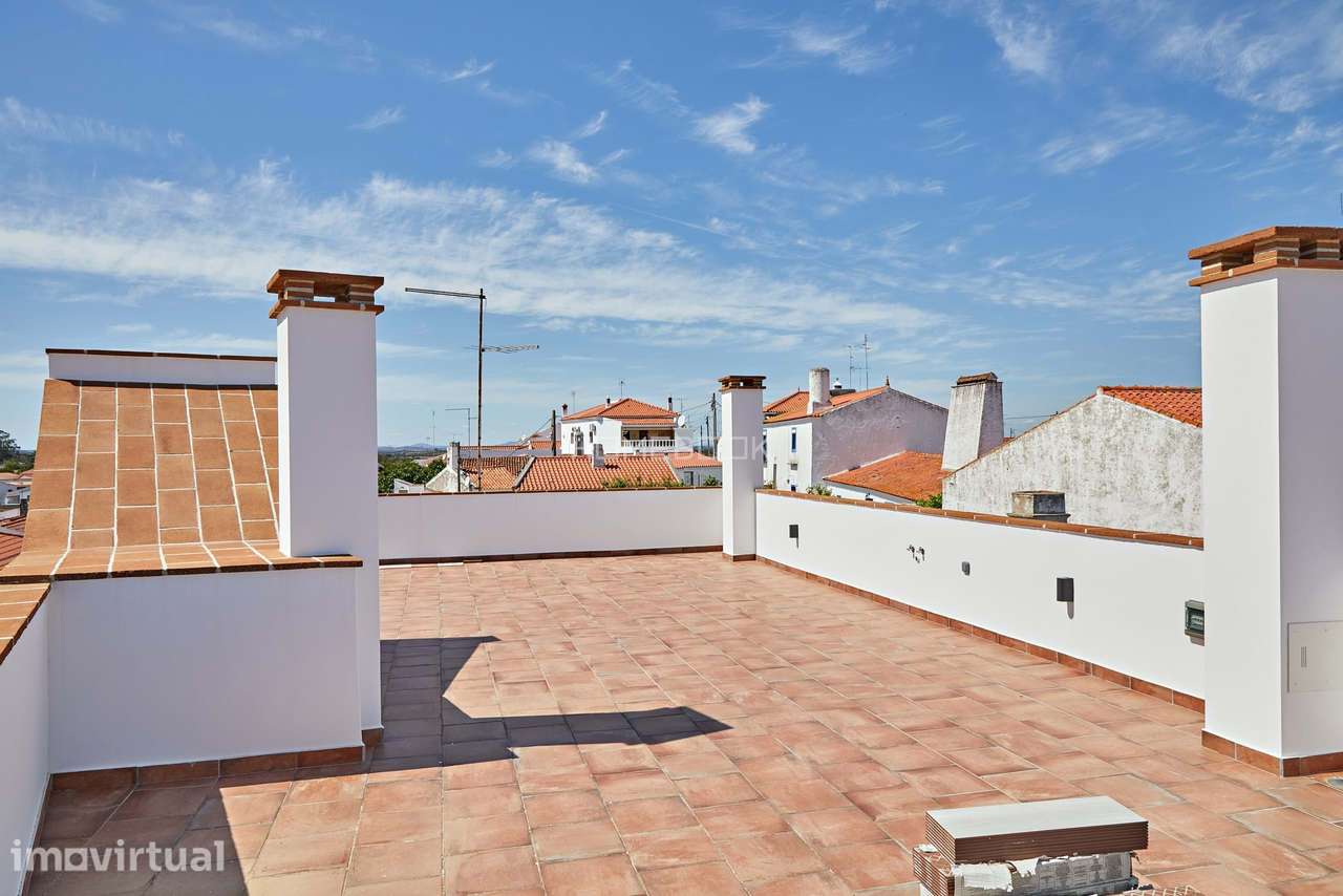 Apartamento T2 Novo a Estrear com Terraço Panorâmico | Outeiro, Monsar - Grande imagem: 4/25