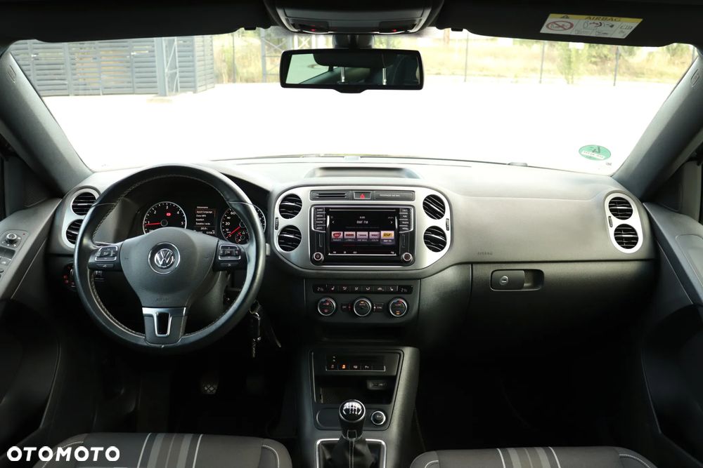 Volkswagen Tiguan 2.0 TDI SCR BlueMotion Technology Lounge Sport & Style - 26