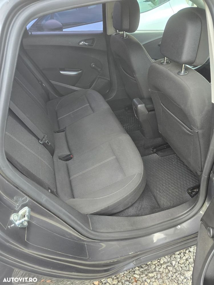 Opel Astra 1.6 Turbo - 10