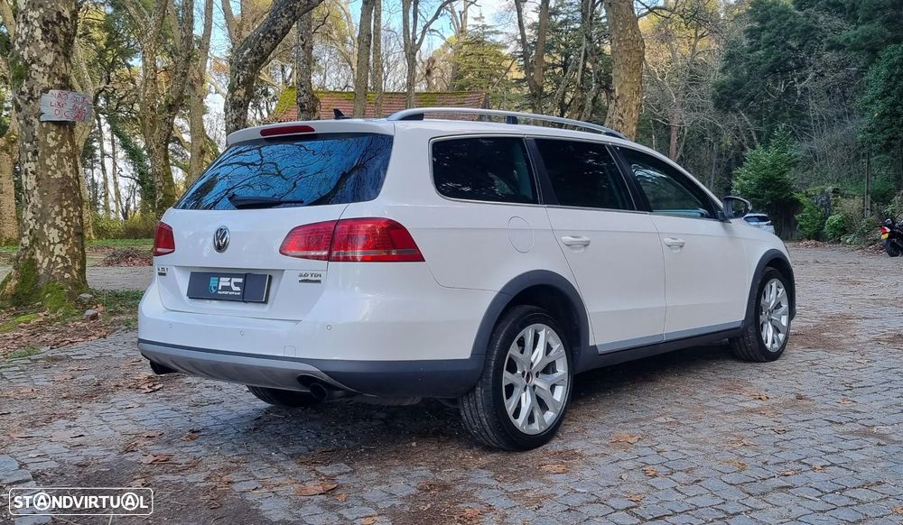 VW Passat Alltrack 2.0 TDI 4Motion DSG BlueMotion Tec - 8