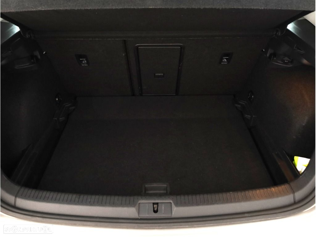 VW Golf 1.6 TDI Stream - 29