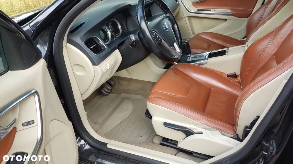 Volvo V60 - 29