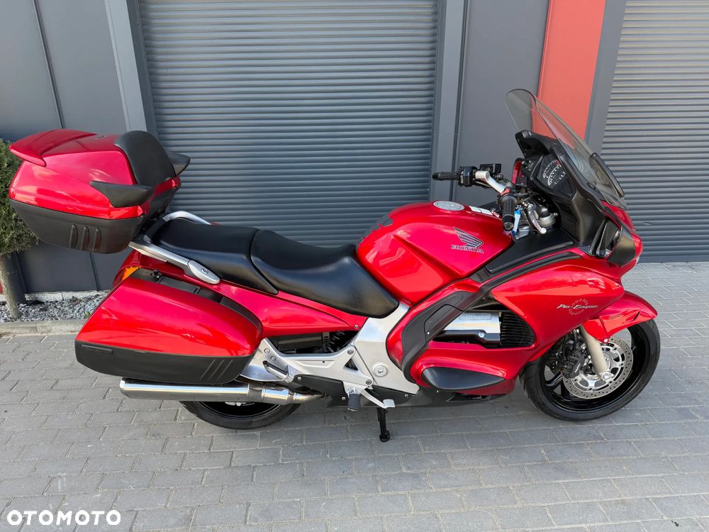 Honda ST - 38