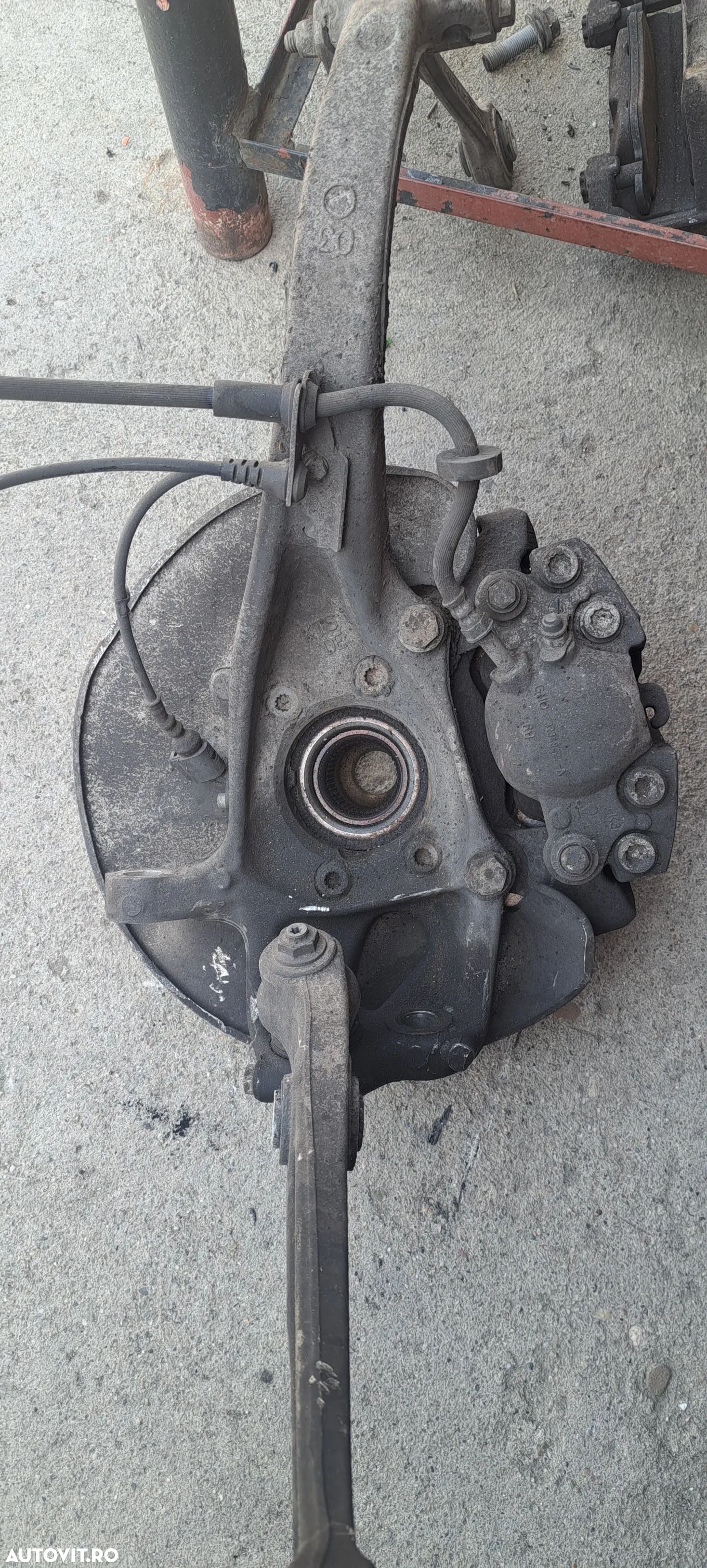 Fuzeta dreapta fata Audi A6 c7 2.0 tdi - 1