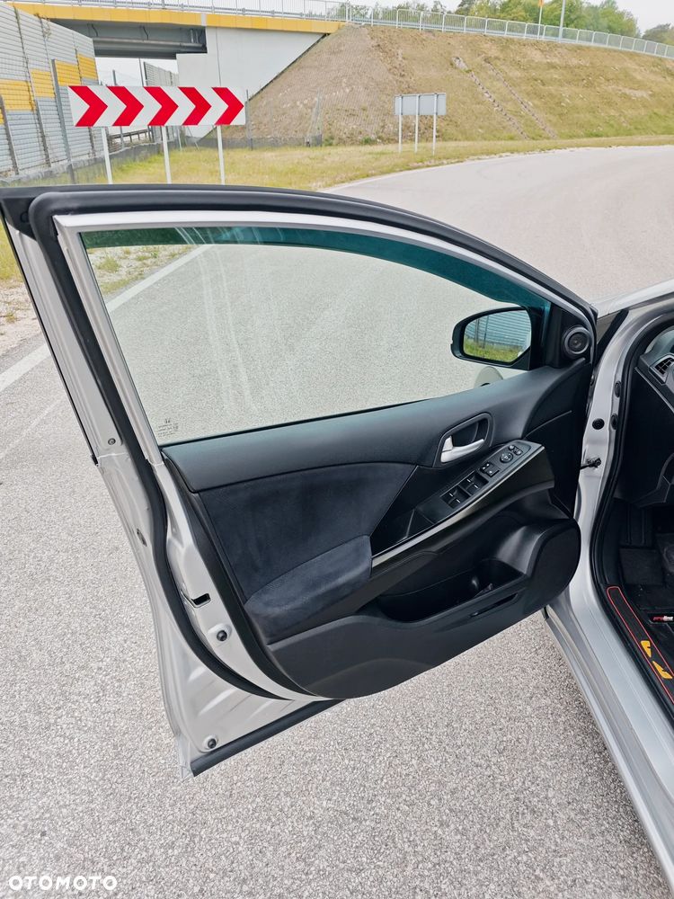 Honda Civic 1.8 i-VTEC Sport - 37