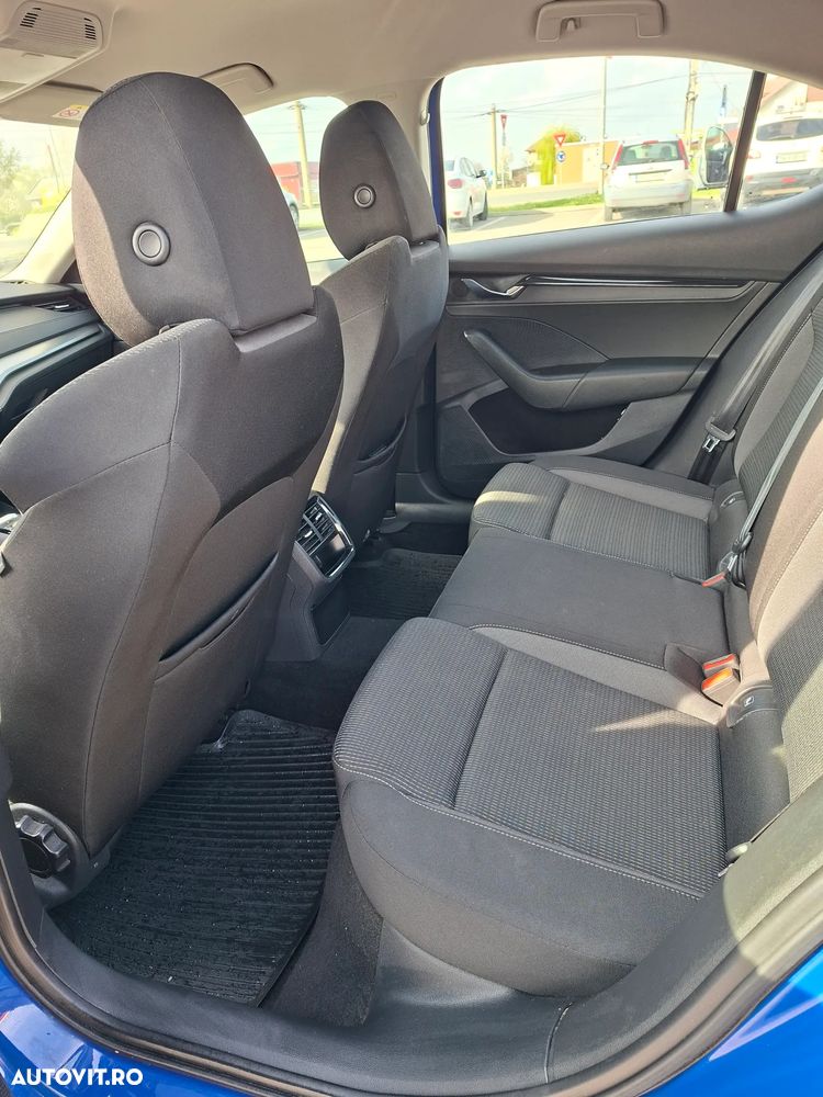 Skoda Octavia 2.0 TDI DSG Ambition - 12