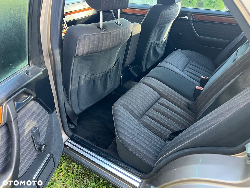 Mercedes-Benz W124 (1984-1993) - 9