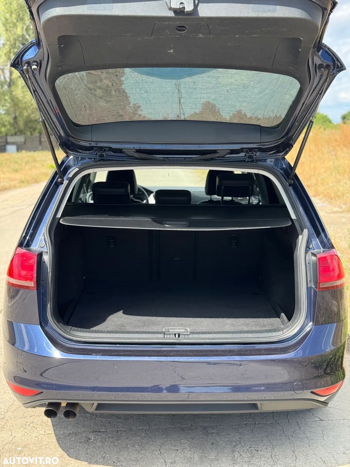 Volkswagen Golf 2.0 TDI DPF BMT Comfortline - 9