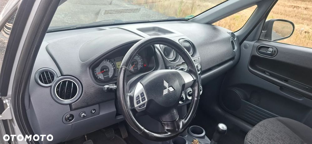 Mitsubishi Colt 1.1 Inform EU5 - 11