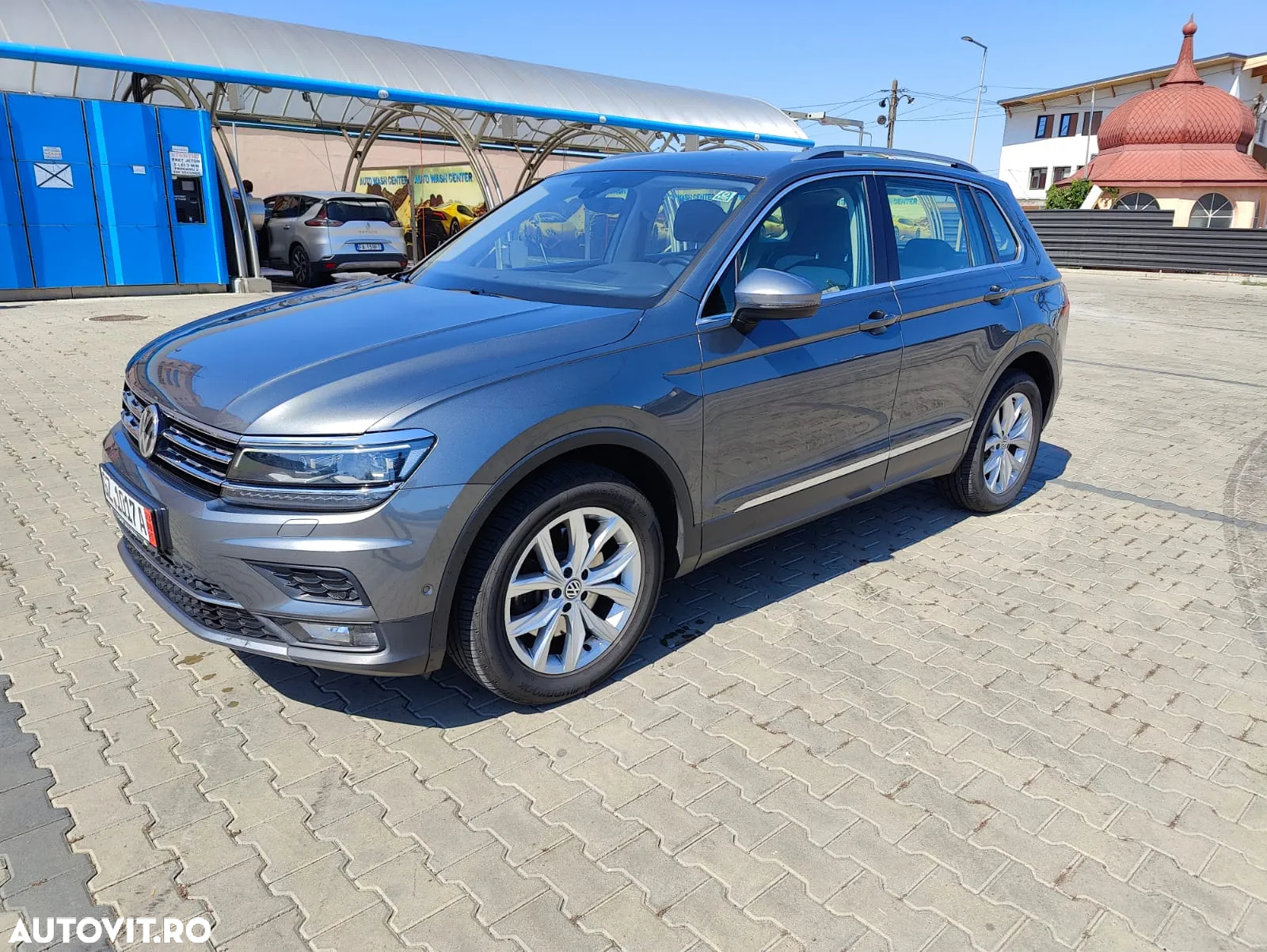 Volkswagen Tiguan 2.0 TDI 4Mot DSG Comfortline - 2