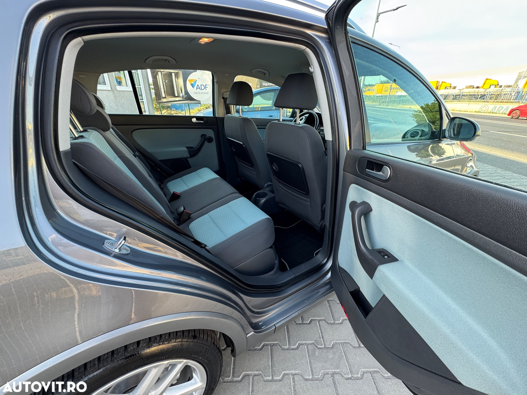 Volkswagen Golf Plus 1.9 TDI DPF DSG CrossGolf - 34