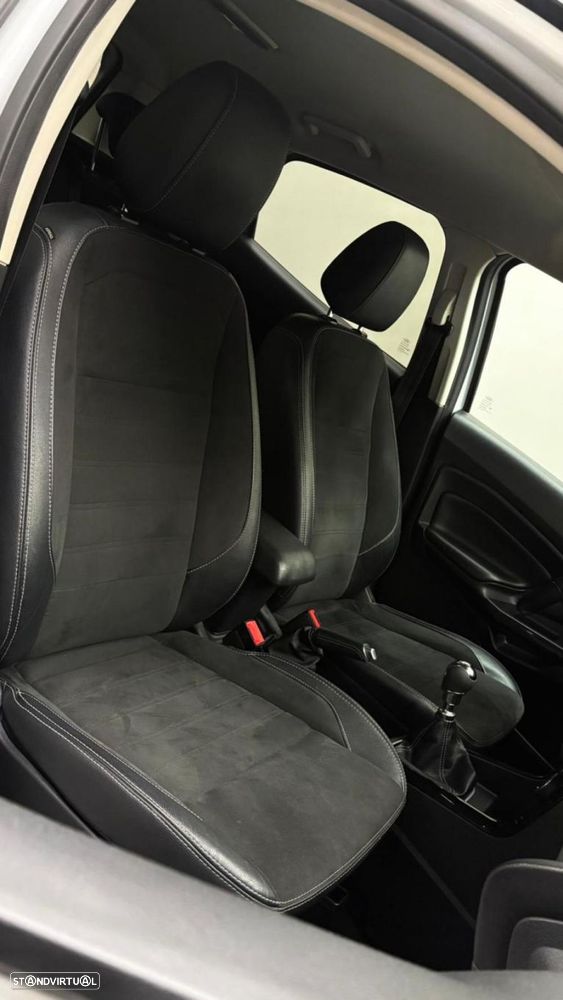 Ford EcoSport 1.0 EcoBoost ST-Line Black Edition - 31