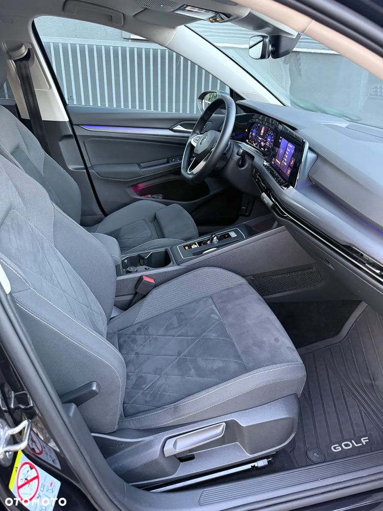 Volkswagen Golf - 22