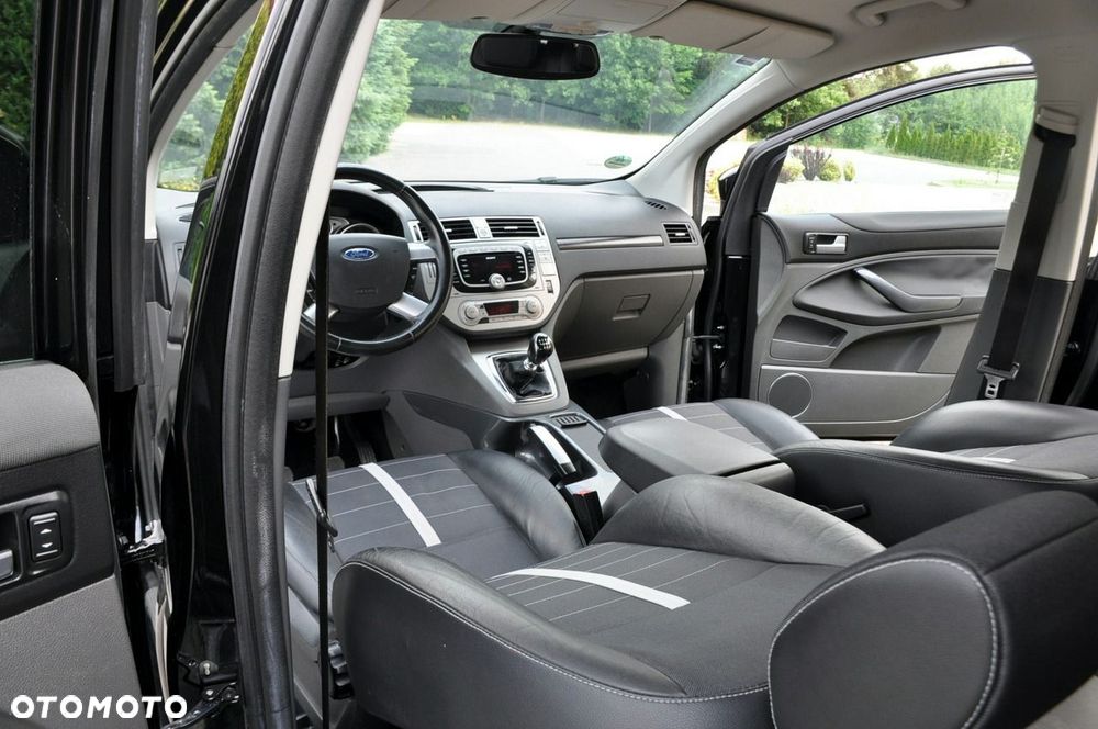 Ford Kuga - 27