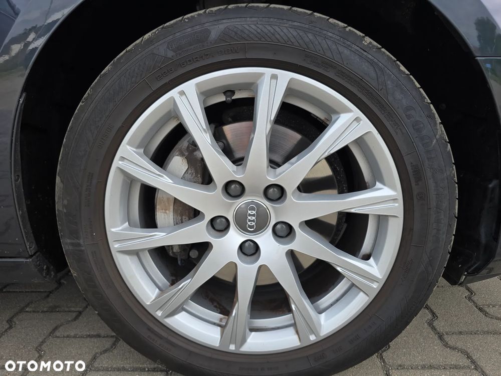 Audi A4 Avant 2.0 TDI ultra S tronic sport - 23
