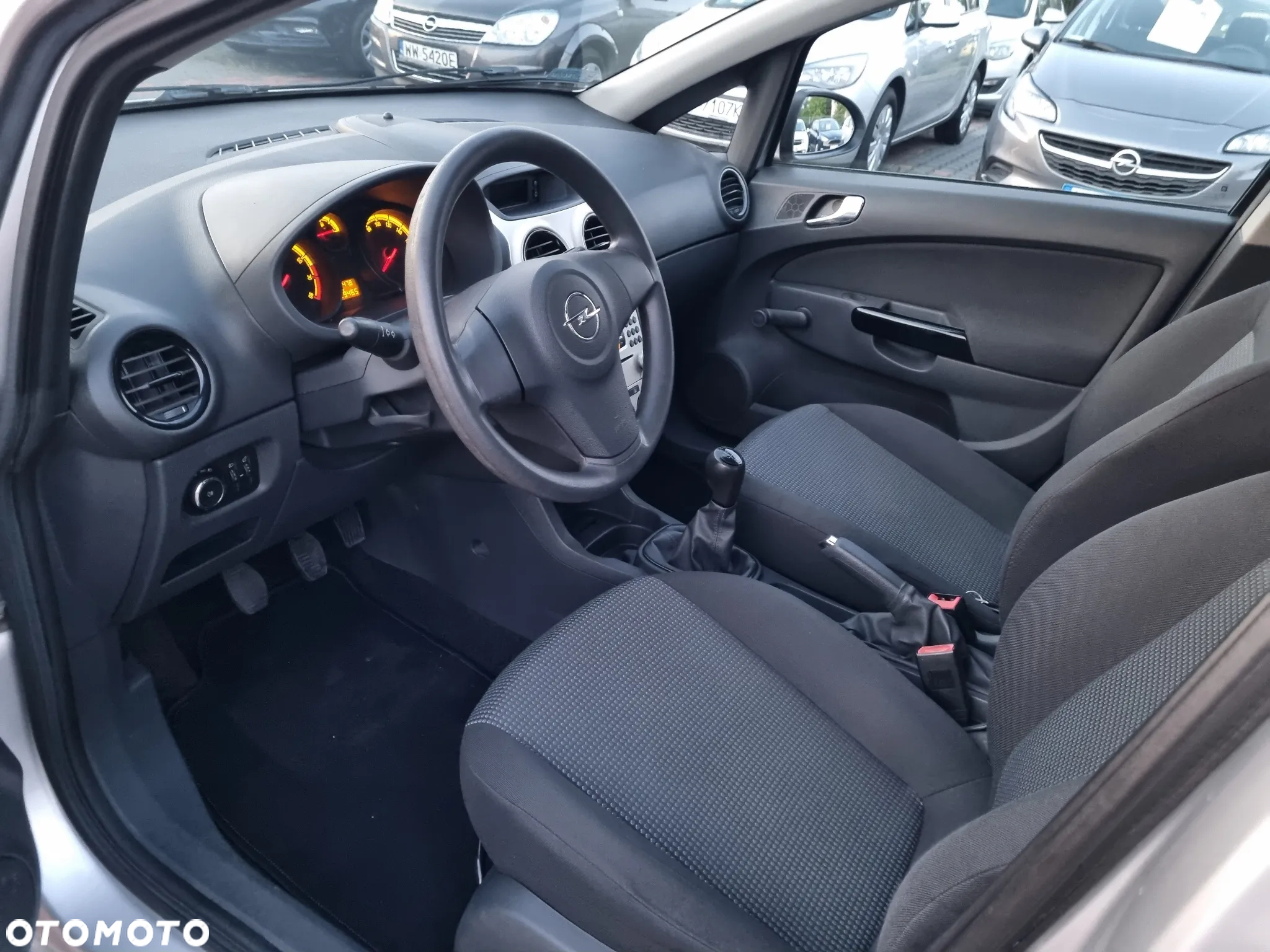 Opel Corsa 1.2 16V Enjoy - 10