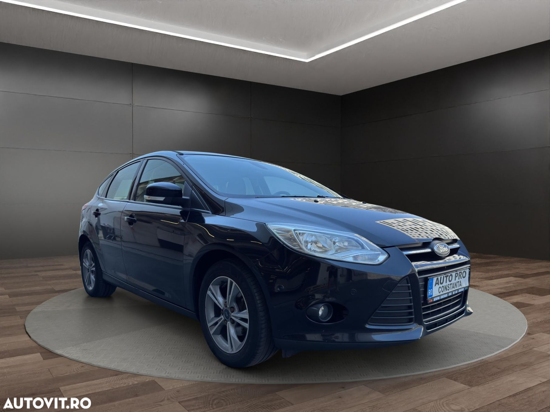 Ford Focus 1.0 EcoBoost Start-Stopp-System TREND - 2