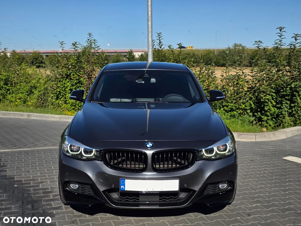 BMW 3GT 320i xDrive M Sport - 3