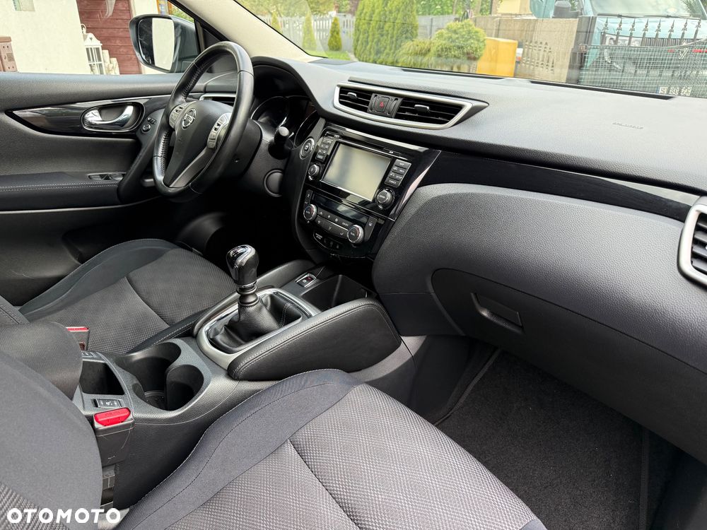 Nissan Qashqai 1.6 DIG-T N-Connecta - 19