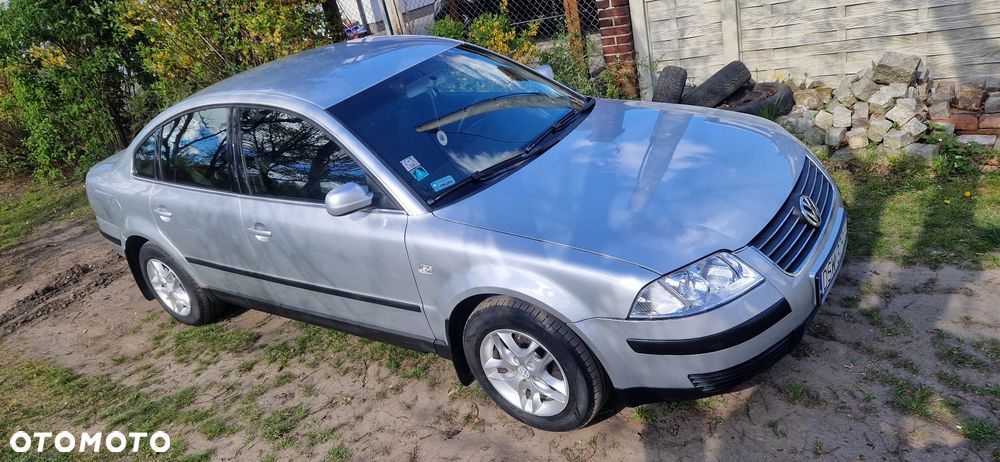 Volkswagen Passat 1.9 TDI Basis - 1