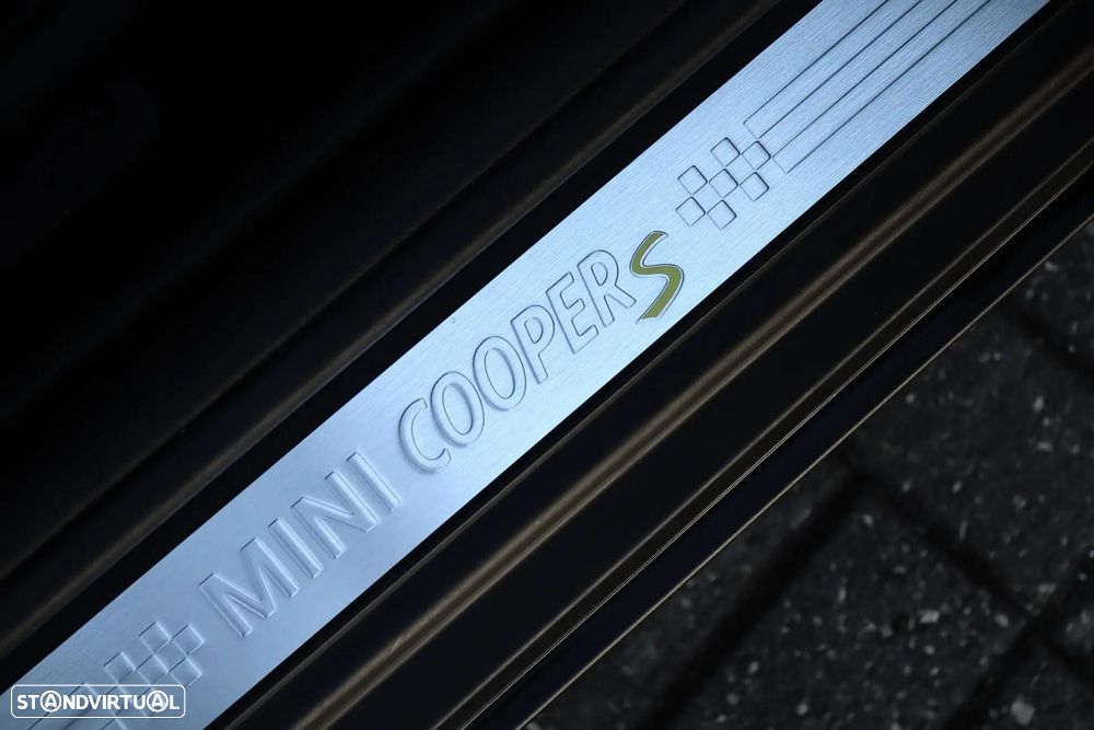 MINI 3 Portas Cooper SE Essential - 26