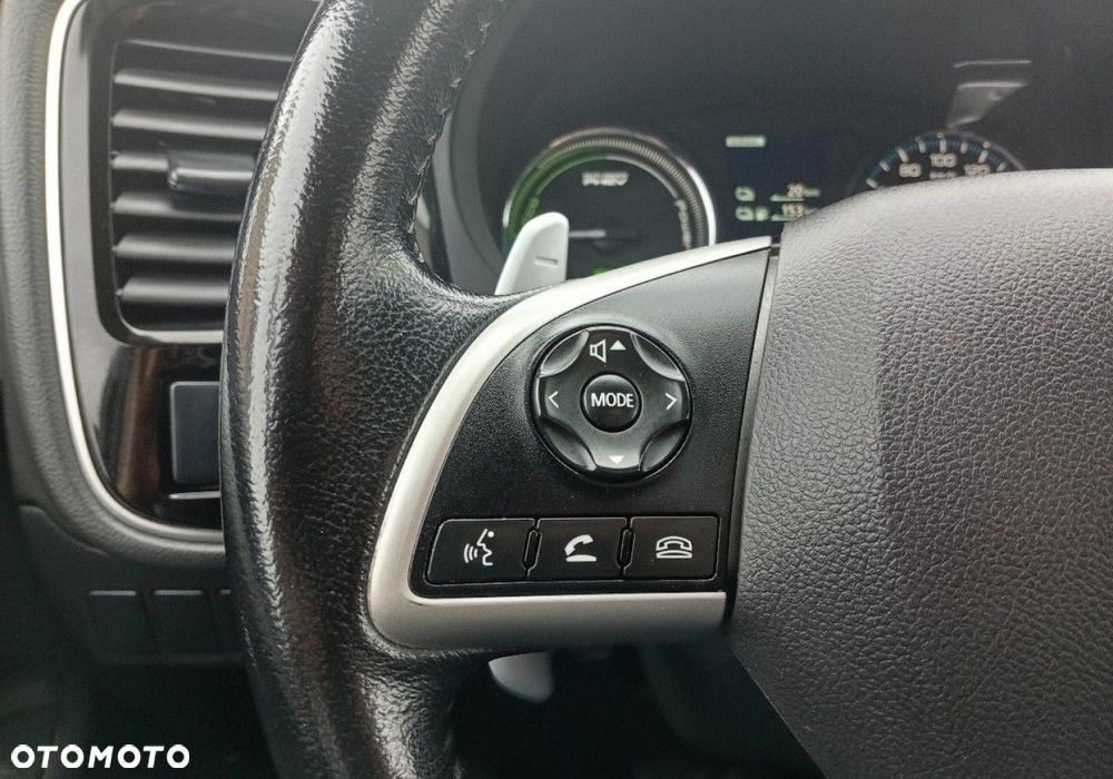 Mitsubishi Outlander - 27