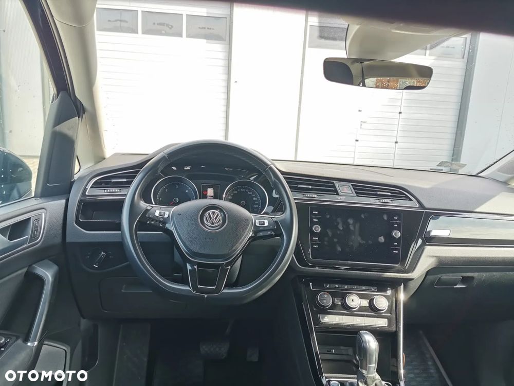 Volkswagen Touran 2.0 TDI BMT Highline DSG - 24