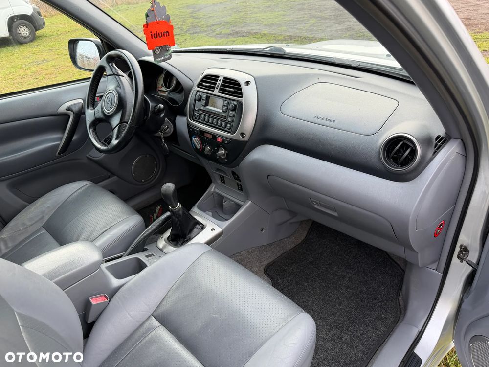 Toyota RAV4 2.0 D-4D Sol - 10