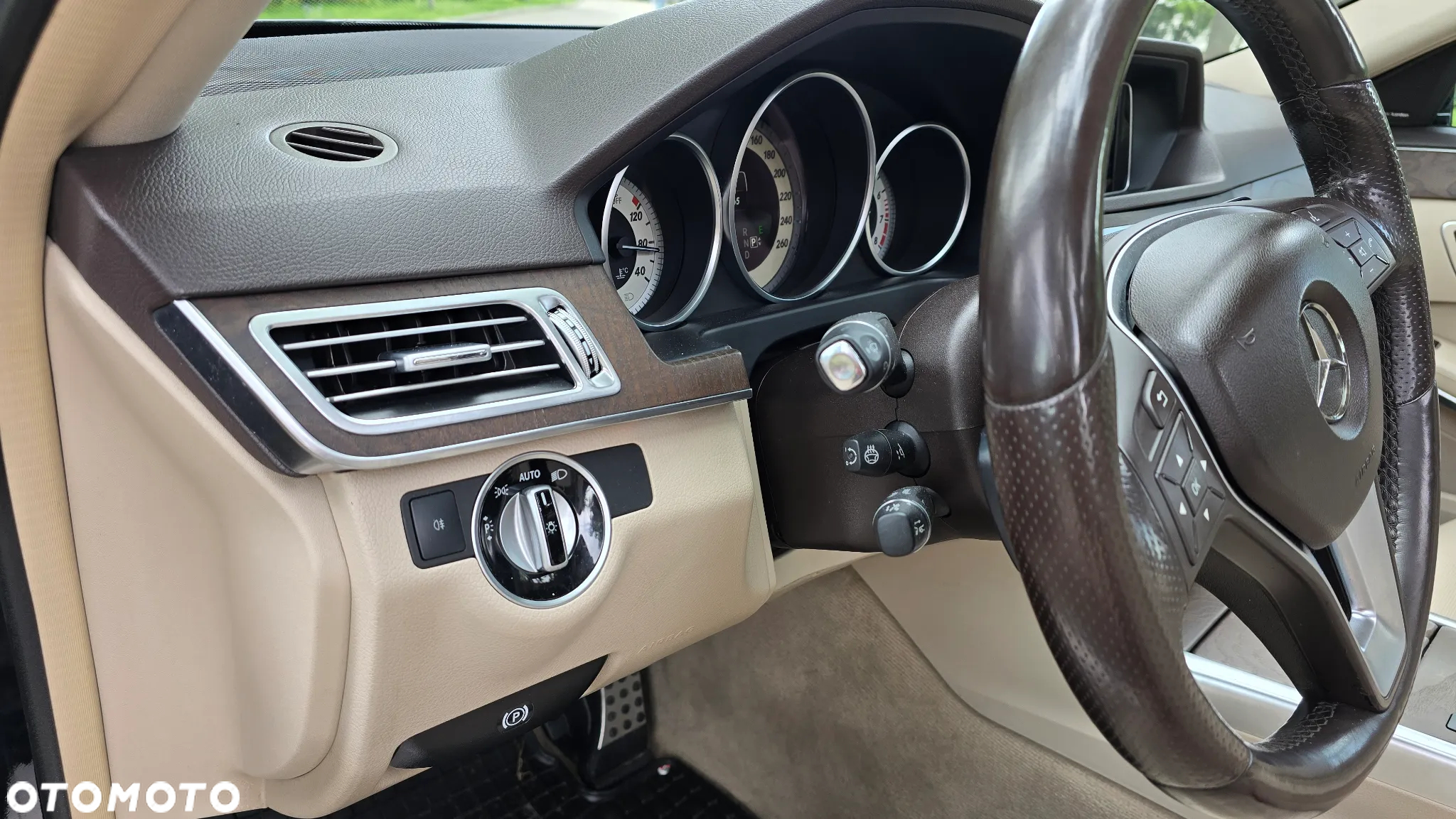 Mercedes-Benz Klasa E - 18