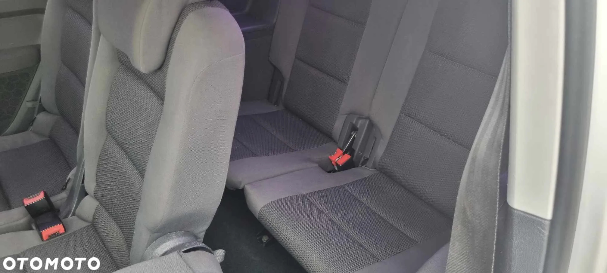 Volkswagen Touran 1.6 TDI DPF BlueMot Trendline - 22
