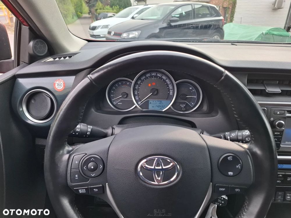 Toyota Auris 1.6 Premium Start - 4