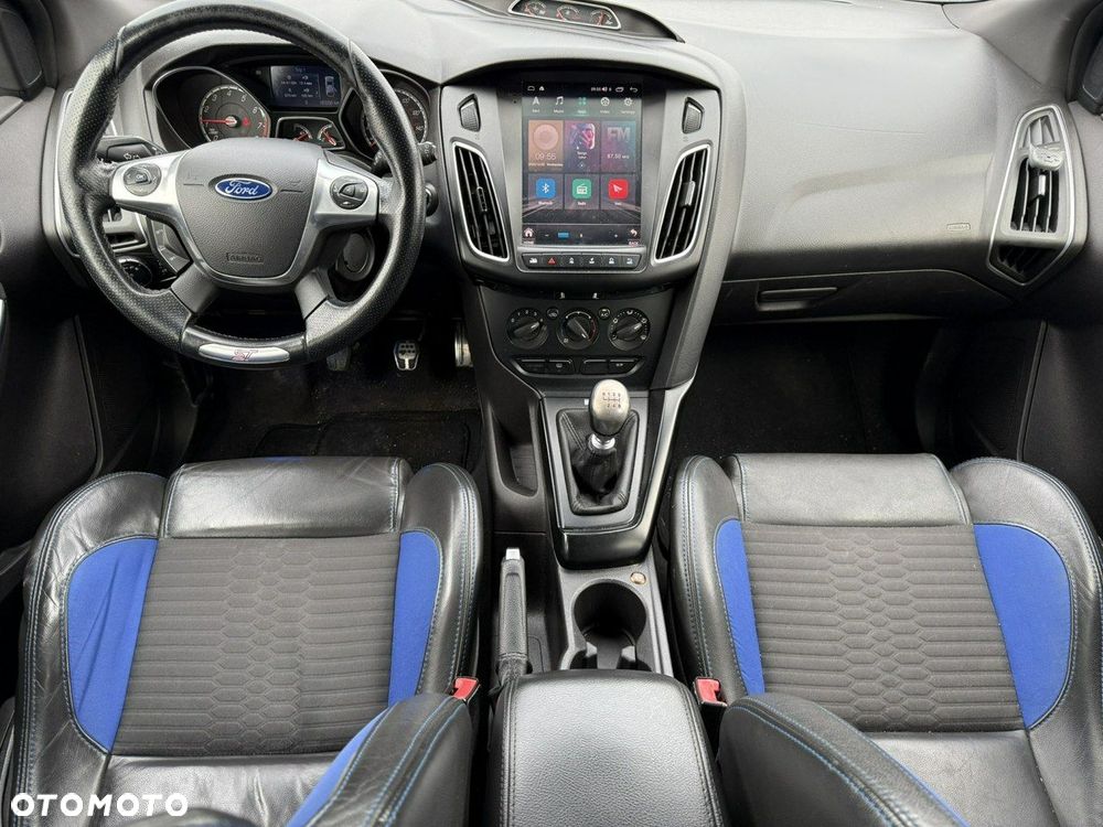 Ford Focus 2.0 EcoBoost ST - 4