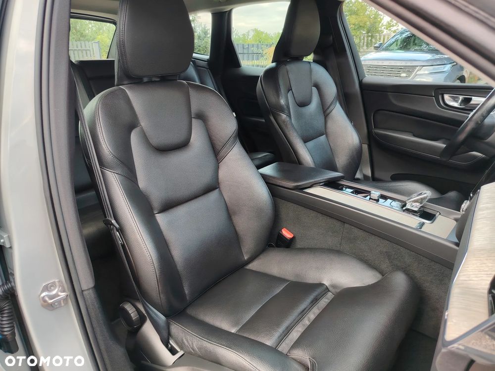 Volvo XC 60 B4 D AWD Inscription - 31