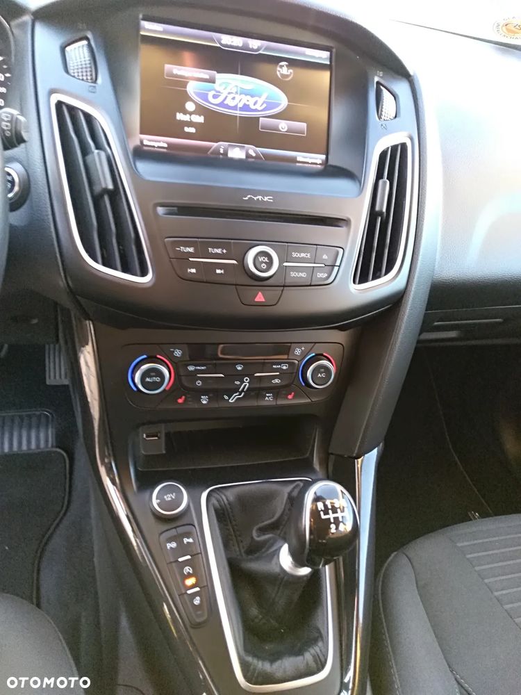 Ford Focus 1.5 TDCi DPF Start-Stopp-System Titanium - 10