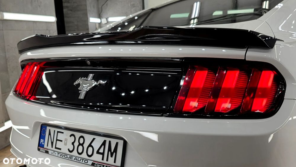 Ford Mustang 3.7 V6 - 24