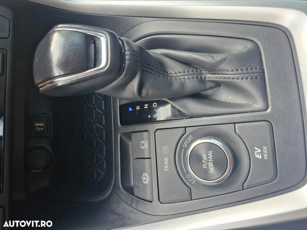 Toyota RAV4 2.5 Hybrid VVT-iE 4x4 Dynamic - 17