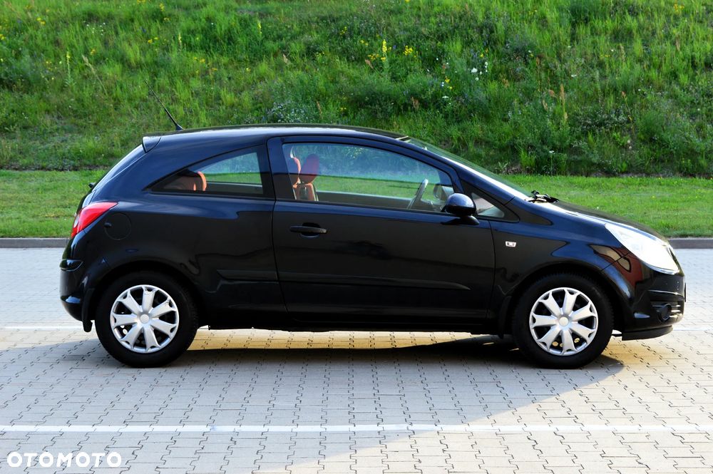 Opel Corsa 1.4 16V Cosmo - 28