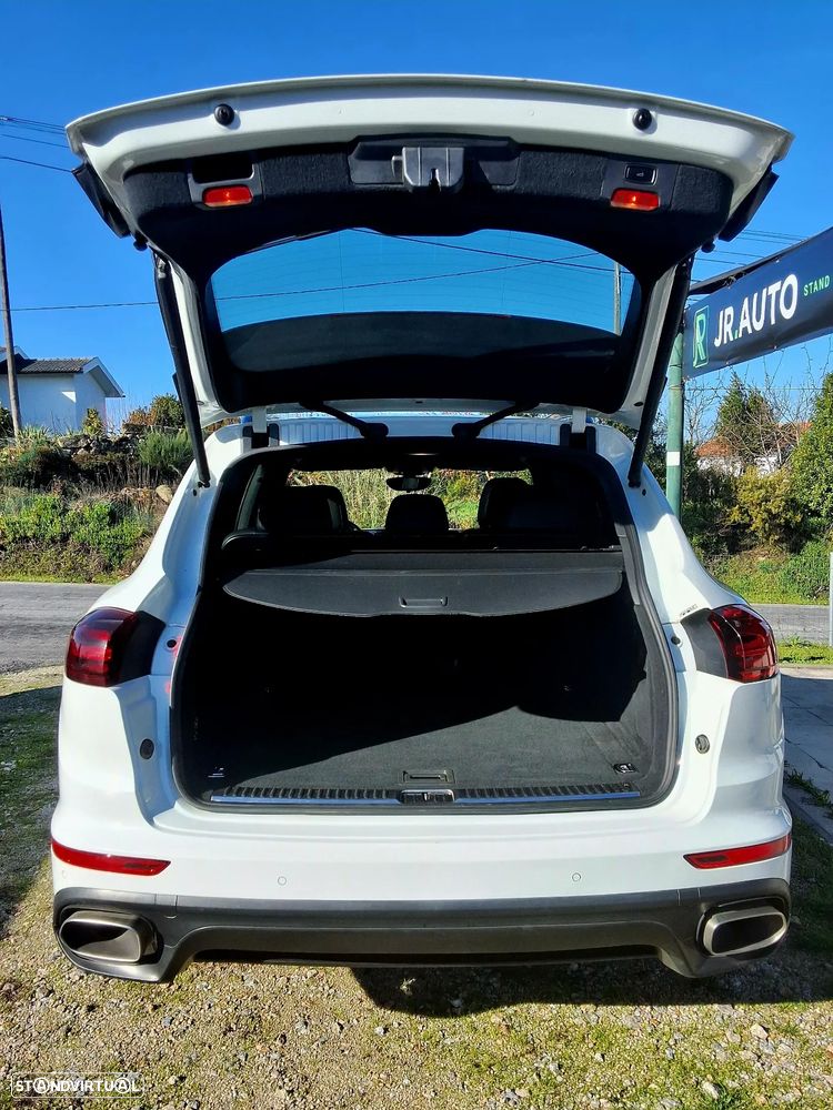 Porsche Cayenne Diesel Tiptronic S - 5