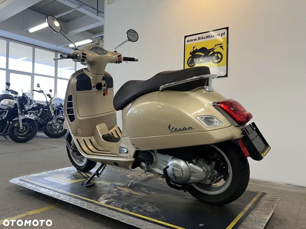 Vespa GTS - 6