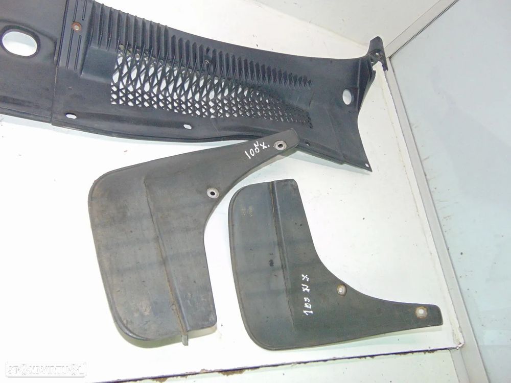 Nissan 100 NX grelha torpedo/palas - 8