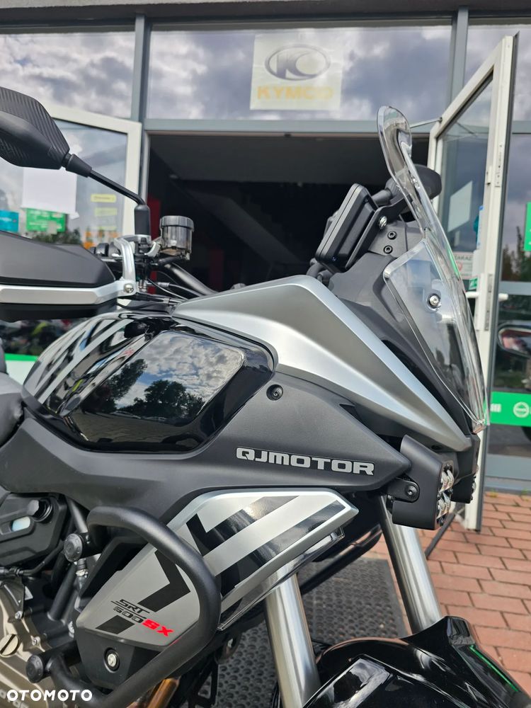 QJMOTOR SRT 600SX - 2