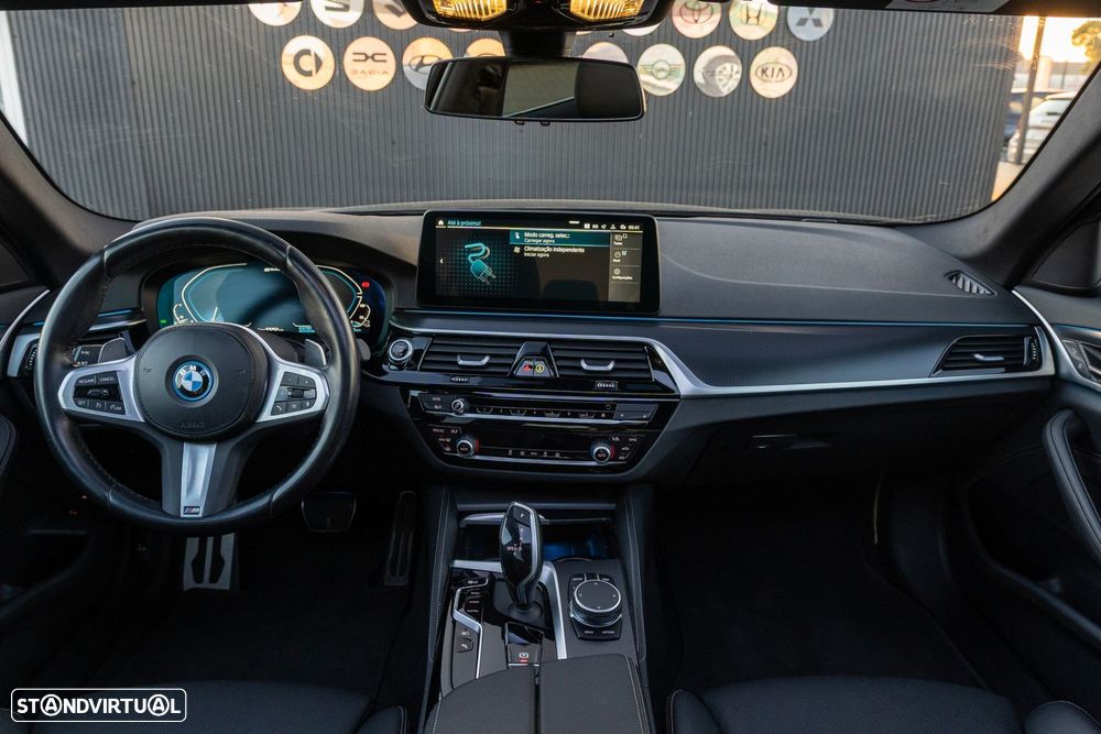BMW 530 e Pack M - 18